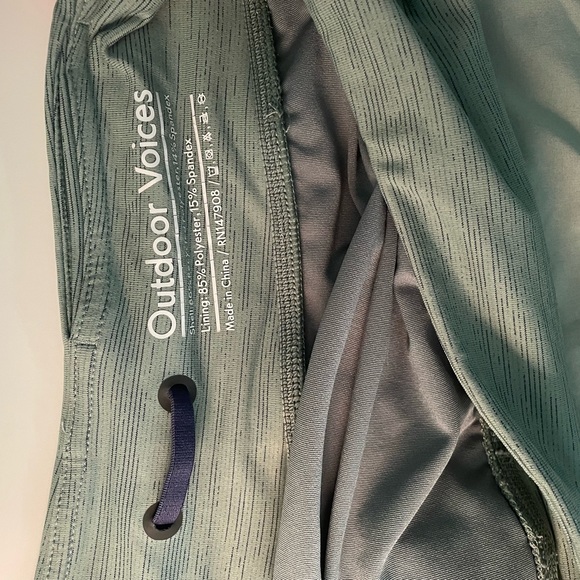 Outdoor Voices Hudson Tri Colored Athletic Shorts - Picture 6 of 10